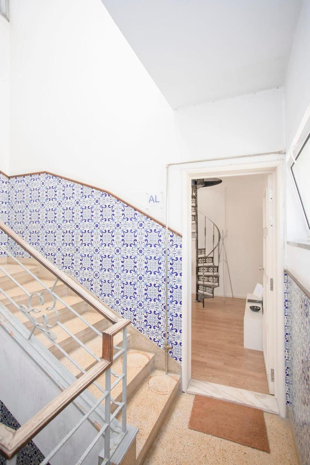 Liiiving In - Downtown Balcony Apartamento Oporto